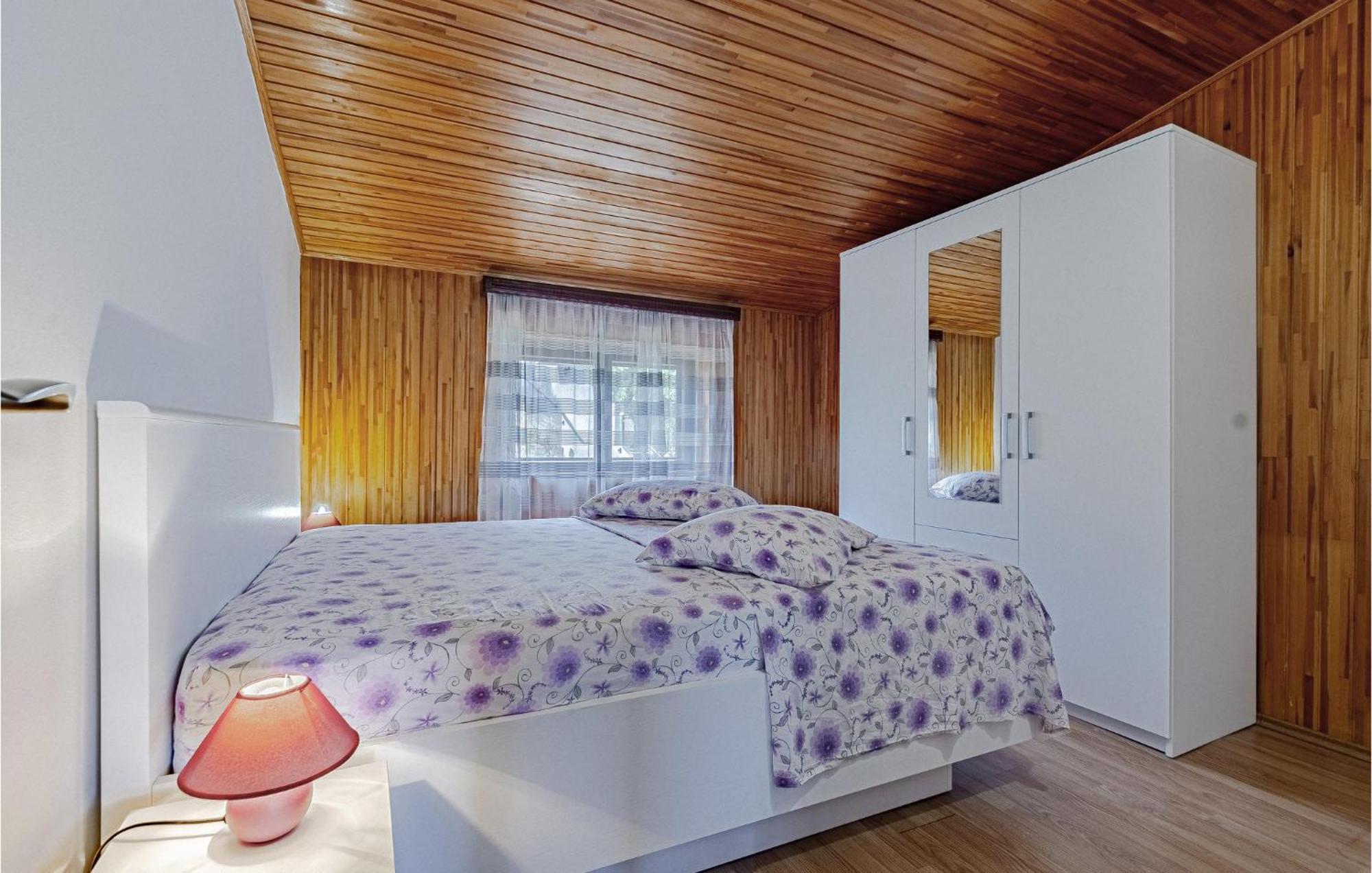 Beautiful Home In Prizba With Kitchen מראה חיצוני תמונה