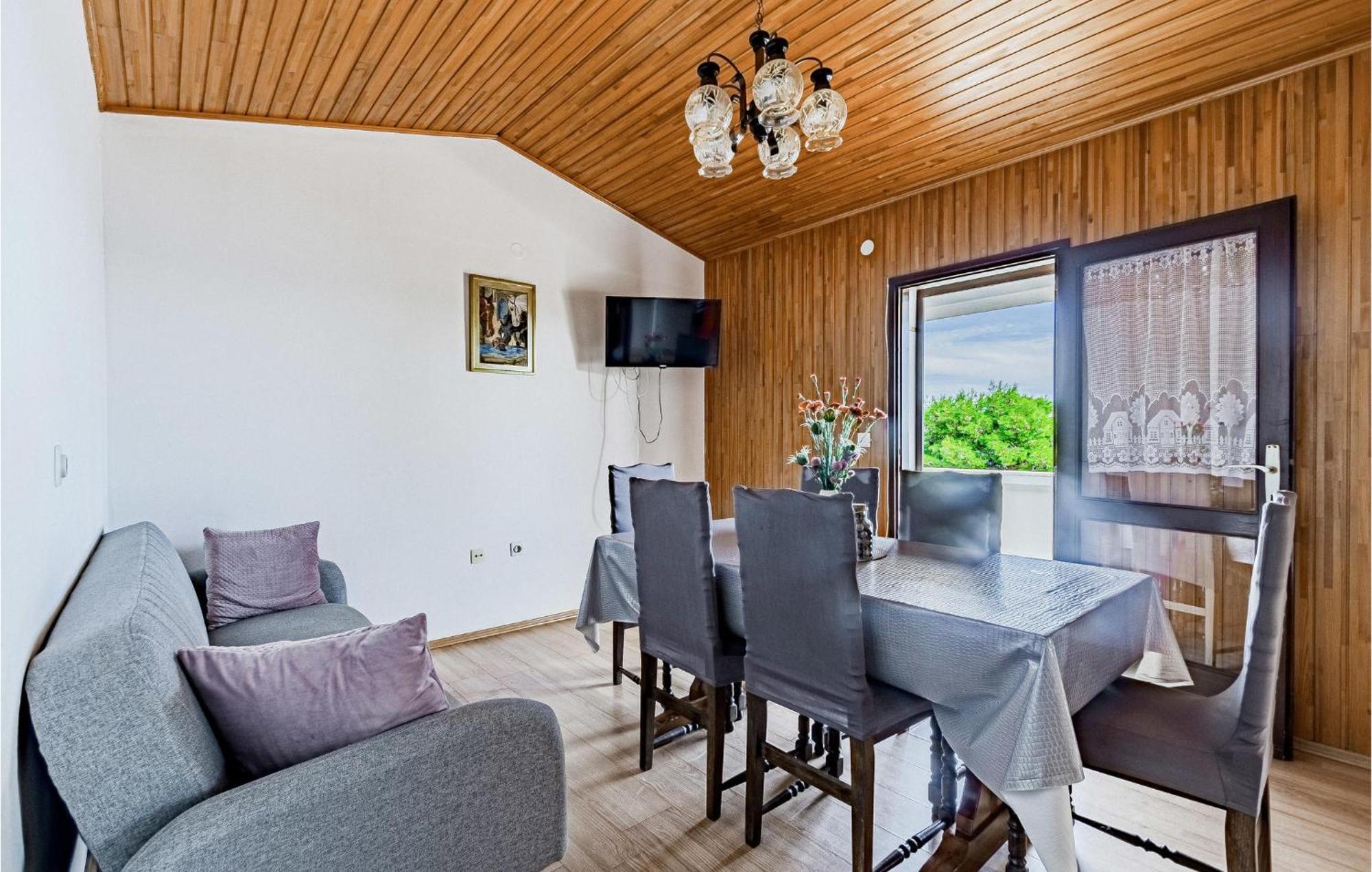 Beautiful Home In Prizba With Kitchen מראה חיצוני תמונה