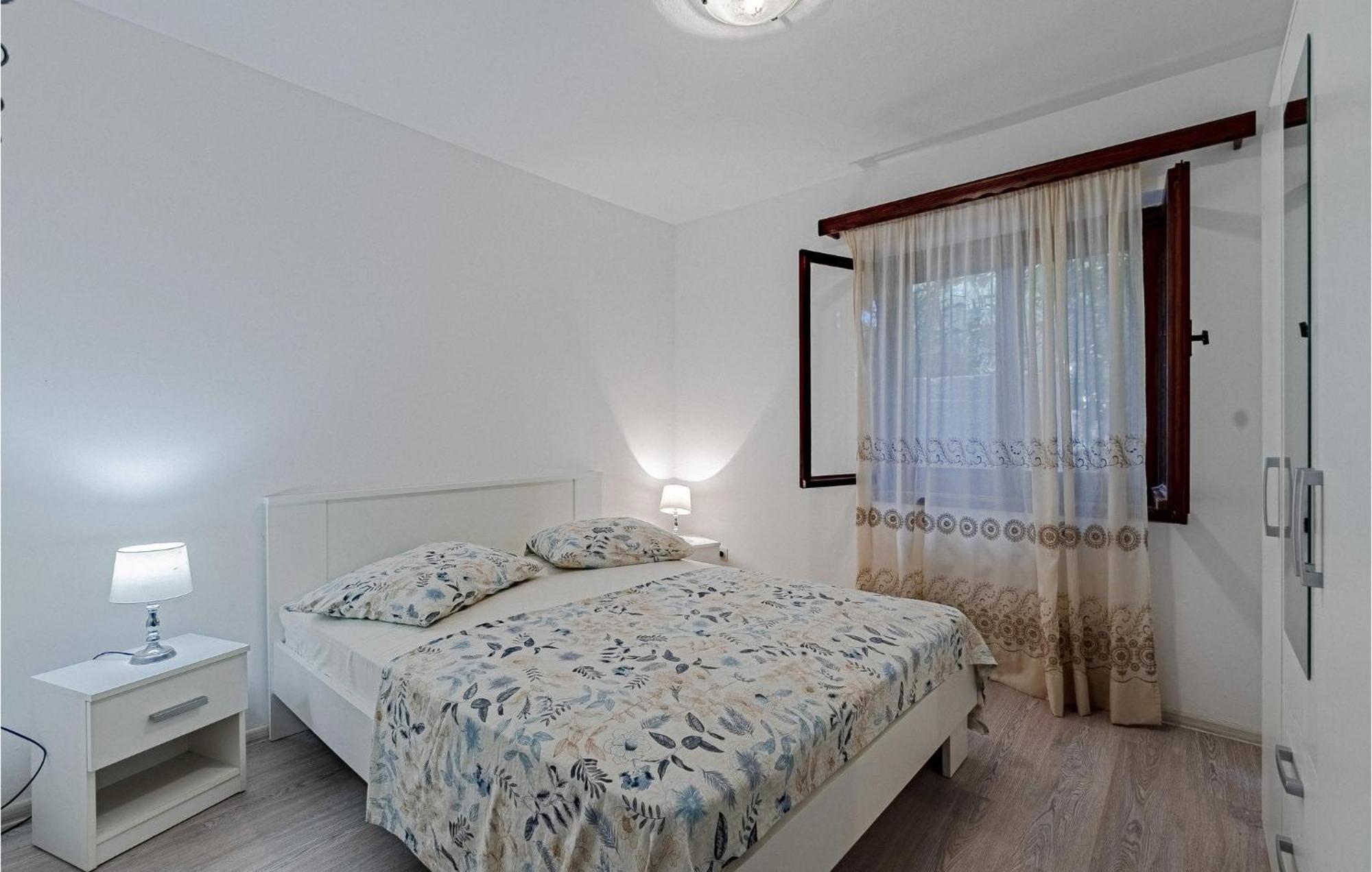 Beautiful Home In Prizba With Kitchen מראה חיצוני תמונה