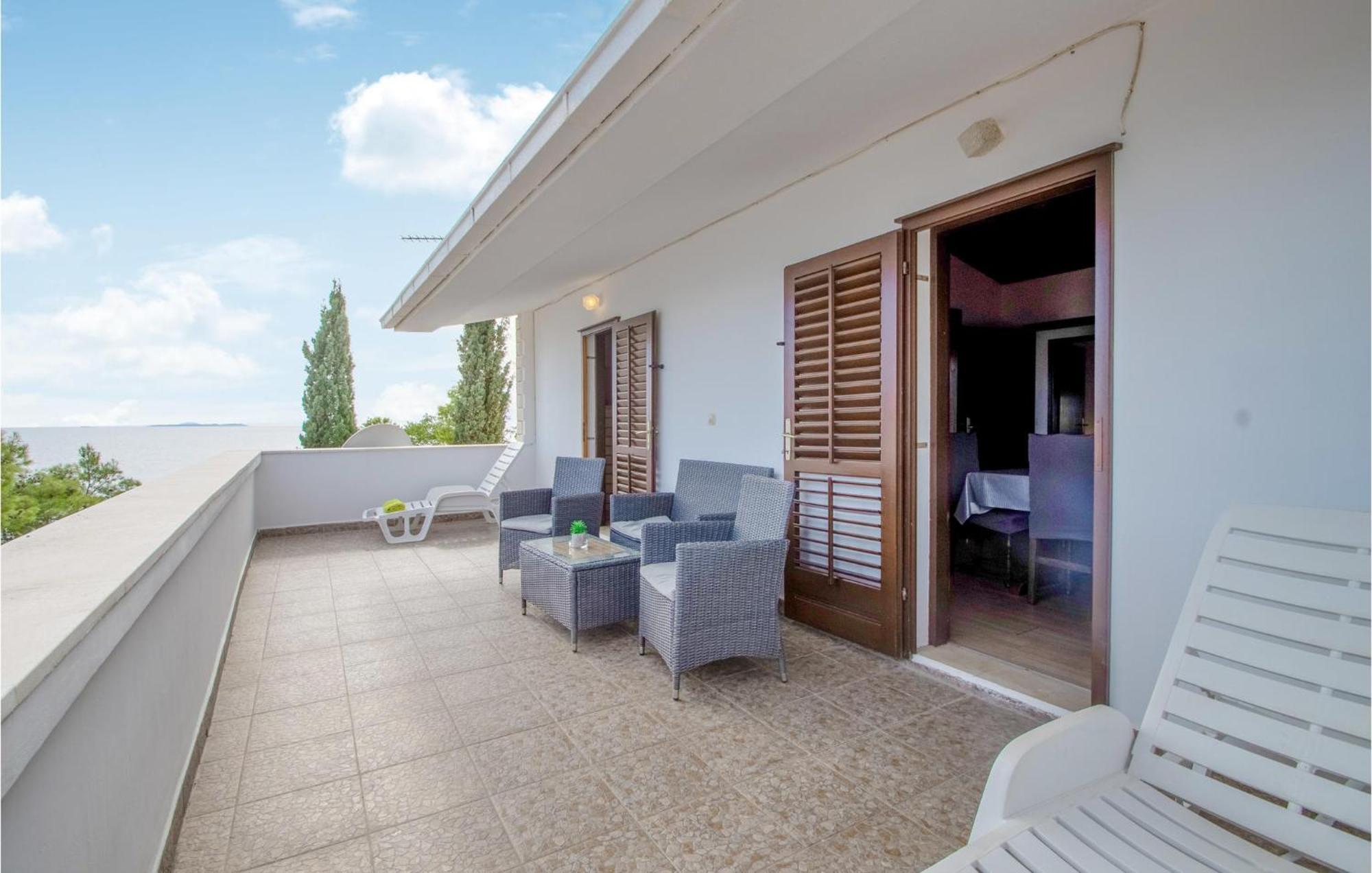 Beautiful Home In Prizba With Kitchen מראה חיצוני תמונה