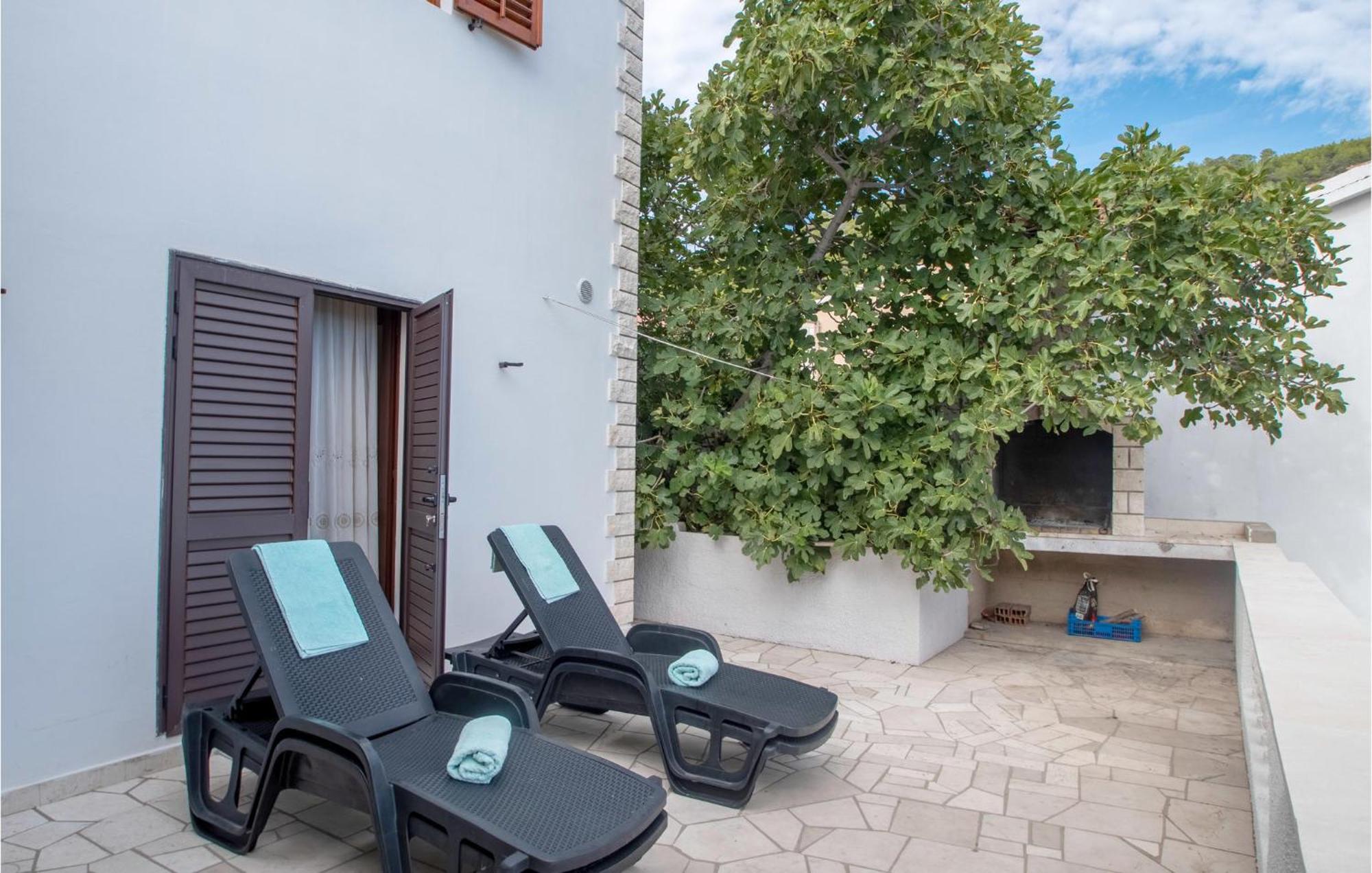 Beautiful Home In Prizba With Kitchen מראה חיצוני תמונה